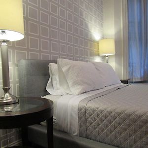 Deluxe Double Room Bath